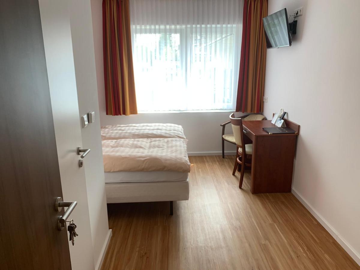 Hotel Restaurant Zur Post 부퍼탈 외부 사진
